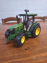 trattore giocattolo john deere