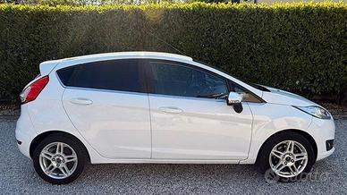 FORD FIESTA NEOPATENTATI 2015