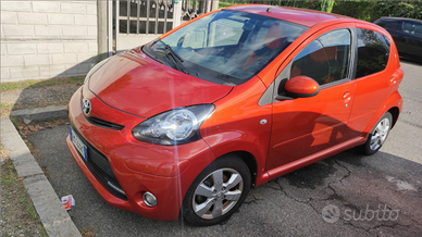 Toyota aygo 1.0 benzina X neopatentati