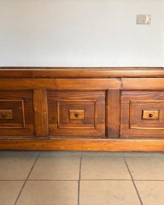 Cassapanca in legno massello
