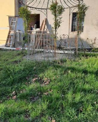 gazebo da giardino tavolo e 4 sedie