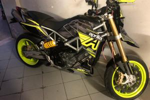 Aprilia dorsoduro 1200