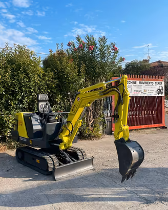E02 Escavatore 13 q Yanmar B12