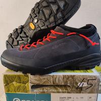 Scarpa trekking bassa  uomo  Nuova  45,0