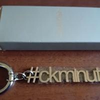 Calvin Klein portachiavi in acciaio "#ckminute"