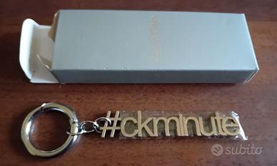 Calvin Klein portachiavi in acciaio "#ckminute"