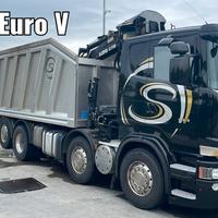 Scania r560 2014 8x2 euro 5 con gru