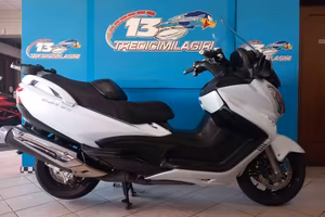 SUZUKI BURGMAN 650 EXECUTIVE