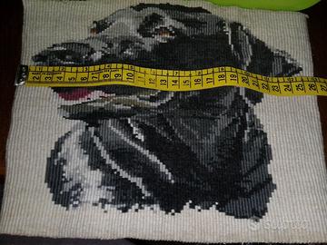 Pezza in macramè fatta a mano