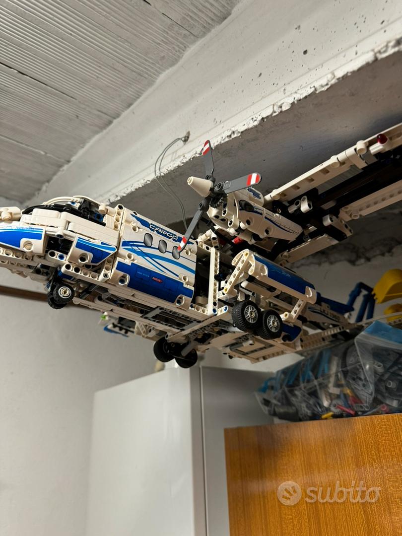 Lego Technic 42025 aereo da carico - Collezionismo In vendita a Ravenna