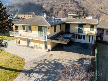 Villa indipendente con ampio giardino