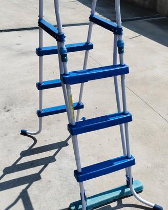 scaletta per piscina 