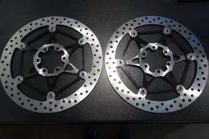 copia dischi freno anteriori