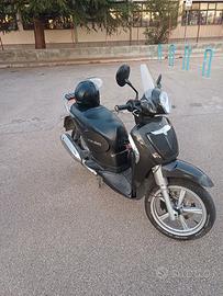 Scarabeo Light 125