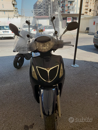 Scooter Honda sh 150 850 tr