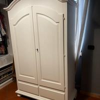 Armadio shabby chic