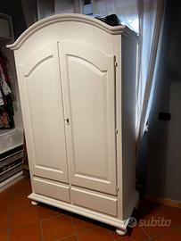 Armadio shabby chic
