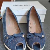Scarpe donna in nappa blu. misura 42.