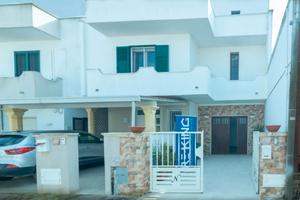 Terratetto ristrutturato | Cortile e terrazzo