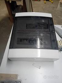 Cassetta esterna + interruttori + altre cose