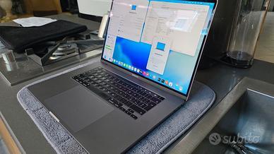 Macbook Pro 16" 2019 i9 8 Core AMD 5500m 1tb ssd