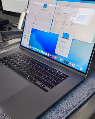 Macbook Pro 16" 2019 i9 8 Core AMD 5500m 1tb ssd