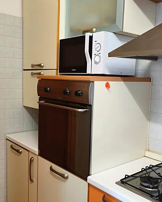 cucina e mobile sala