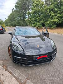 PORSCHE PANAMERA 4S