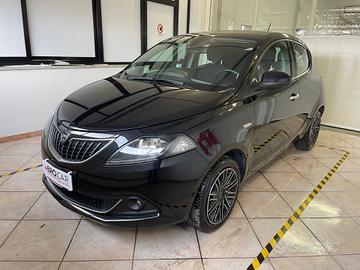 Lancia Ypsilon 1.0 FireFly 5 porte S&S Hybrid Gold