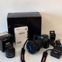 Kit Canon R con obiettivi, batterie e accessori