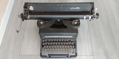 Macchina da Scrivere d'Epoca Olivetti M40/3