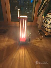 Lampada da tavolo in legno