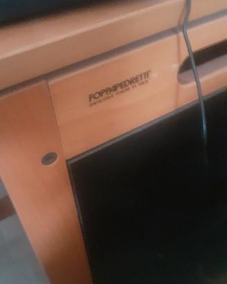 Tavolo in legno ripieghevole con sedie