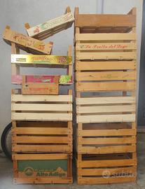 Cassette in tavola usate e nuove