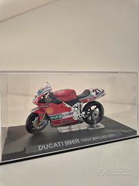 Bundle 3 - 5 Modellini Moto da Collezione 