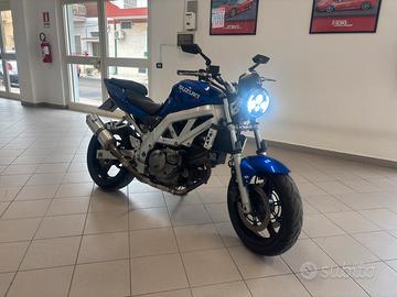 SUZUKI SV 650 leovince sbk