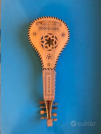 Strumento musicale a corde CISTER