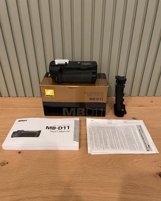 Nikon MB-D11 Multi-Power Battery Pack for D7000