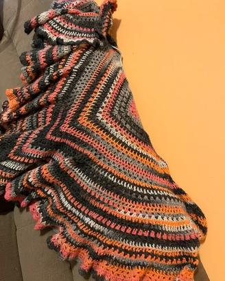 Scialle fatto a mano