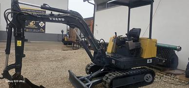 ESCAVATORE VOLVO EC 25