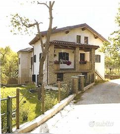 Villetta semindipendente con giardino Alta Langa