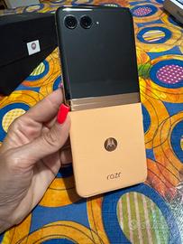 Motorola razr 40 ultra.