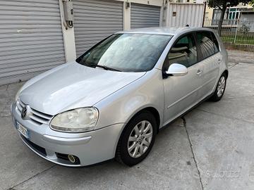 Volkswagen Golf 2.0 16V FSI 4mot. 5p. GT Sport
