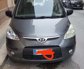 Vendesi Hyundai I10 anno 2010