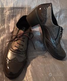 Scarpe da donna in pelle e vernice  mis. 39/40