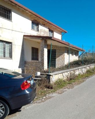 VILLA CASALE 6 km daAV-400euro/mq-ANTISISMICA