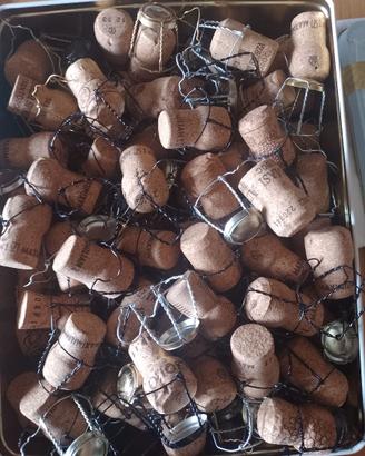 300 tappi spumante usati con gabbietta