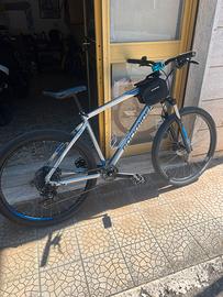 ROCKRIDER ST 530