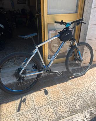 ROCKRIDER ST 530