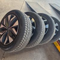 215 60 17 cerchi  originali Nissan 17 